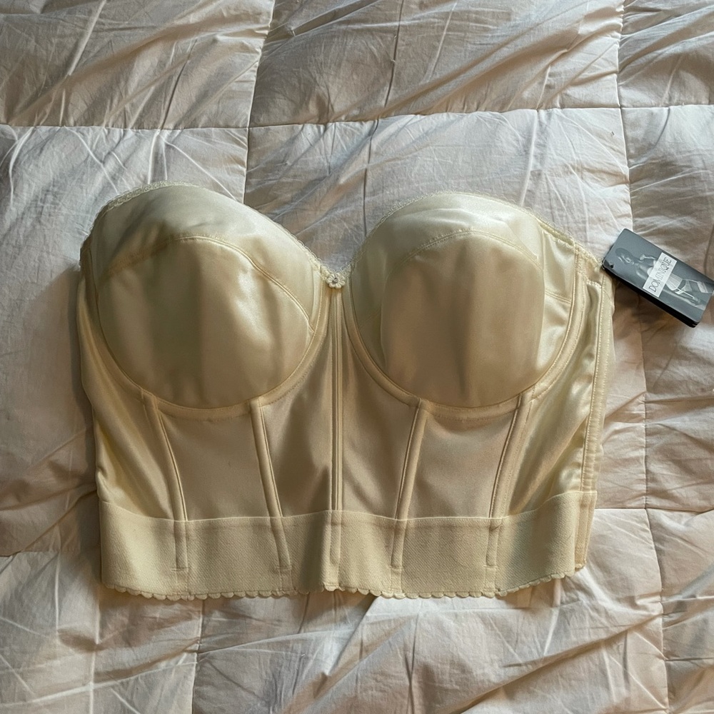 Corset- style bra